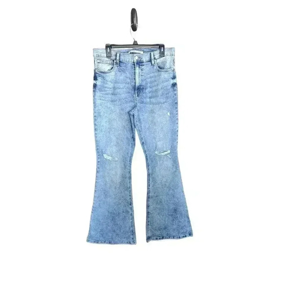 Celebrity Pink Acid Washed Bell Bottom Jeans Size Juniors 15 - Picture 1 of 4